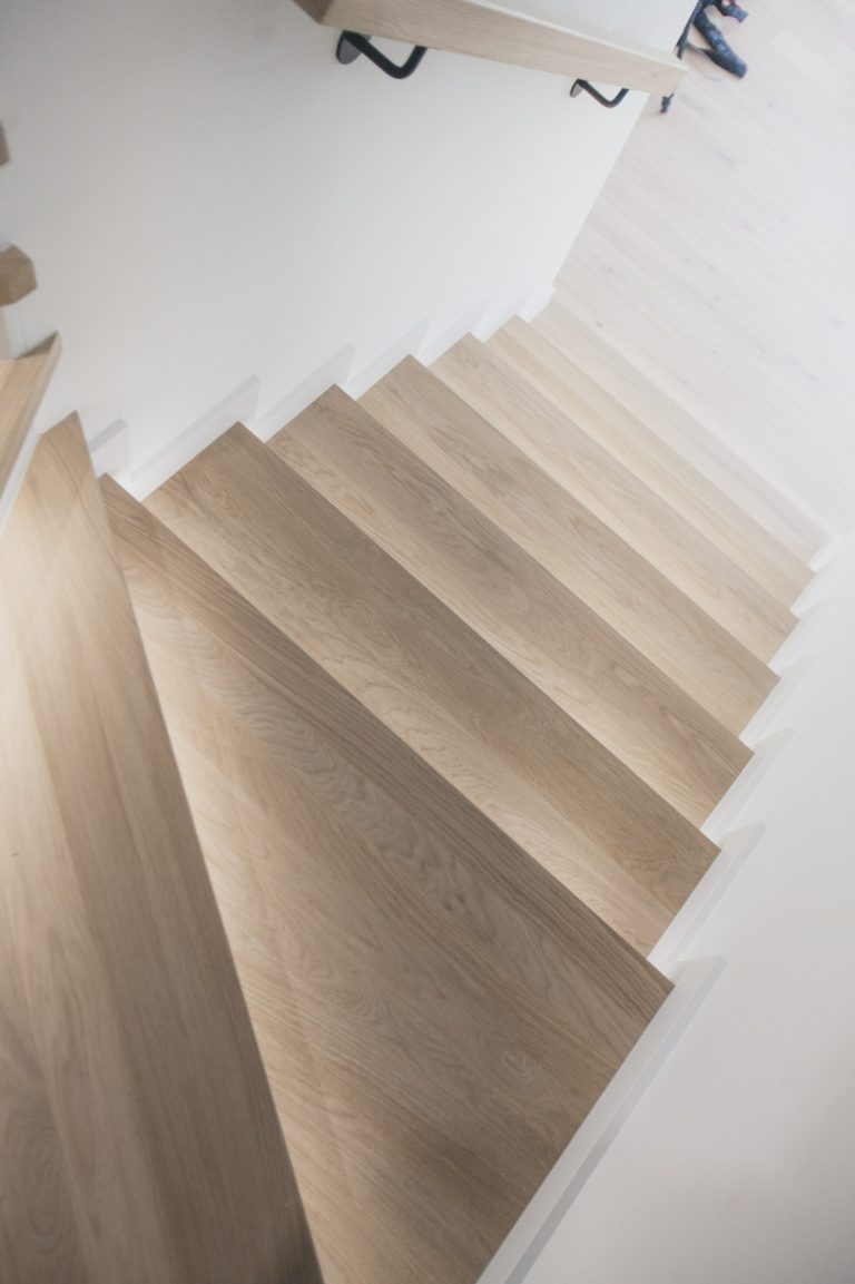 Co wpływa na cenę wykonania schodów?